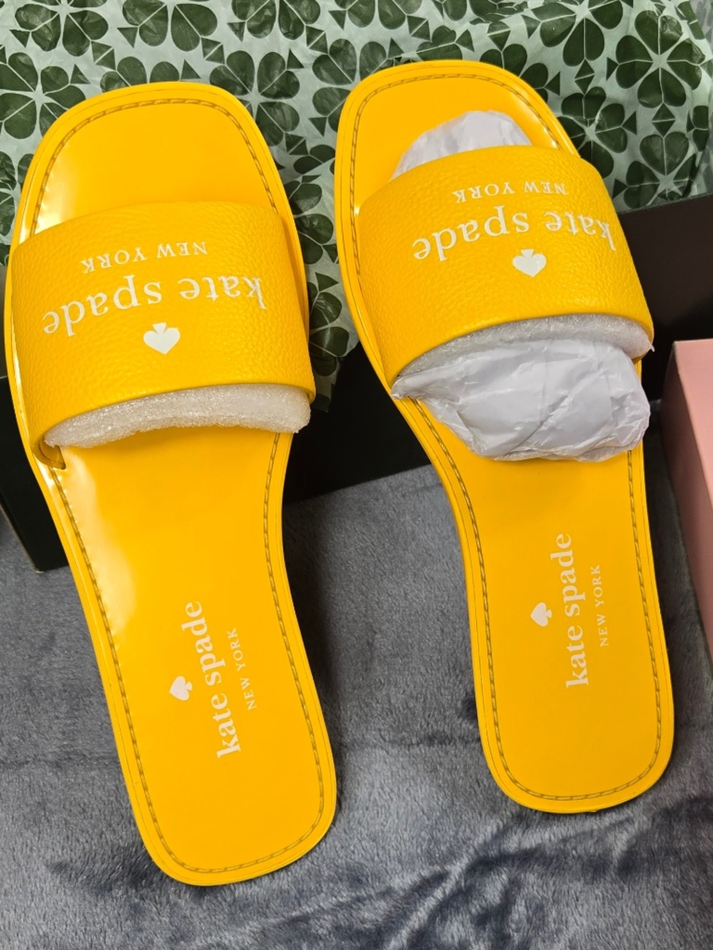 New Kate Spade flat sandles